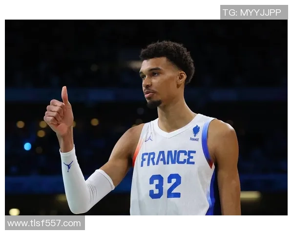 NBA球星热衷追逐足球明星背后的故事与友谊揭秘